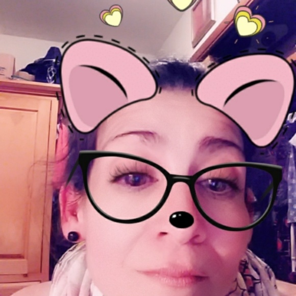 Meet your Posher, Jeana - Picture 3 of 3